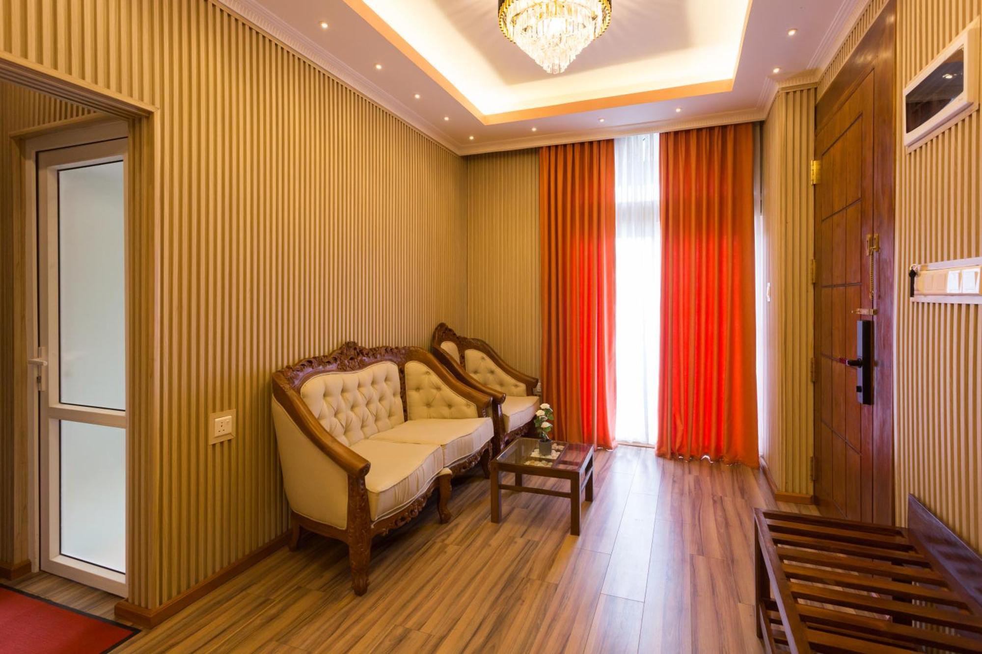 Hotel Grand Turf By Gsp 努沃勒埃利耶 外观 照片