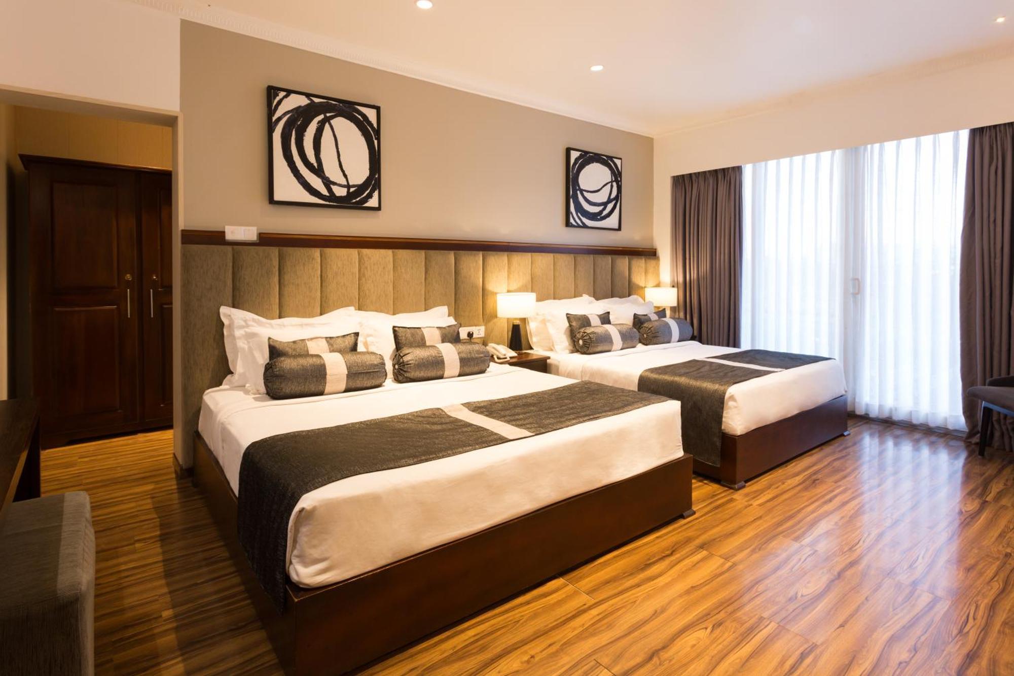 Hotel Grand Turf By Gsp 努沃勒埃利耶 外观 照片